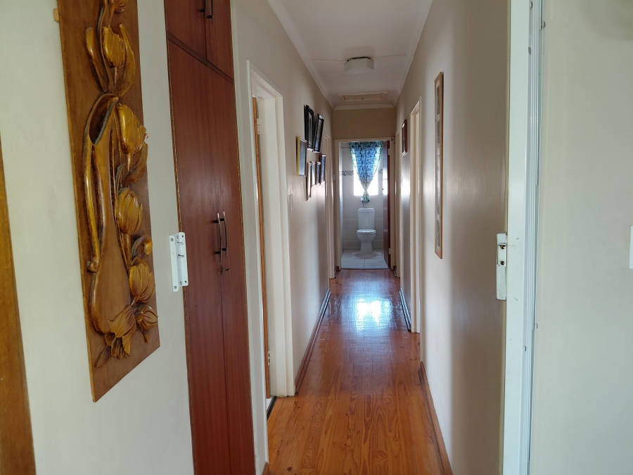 4 Bedroom Property for Sale in Heuwelkruin Eastern Cape